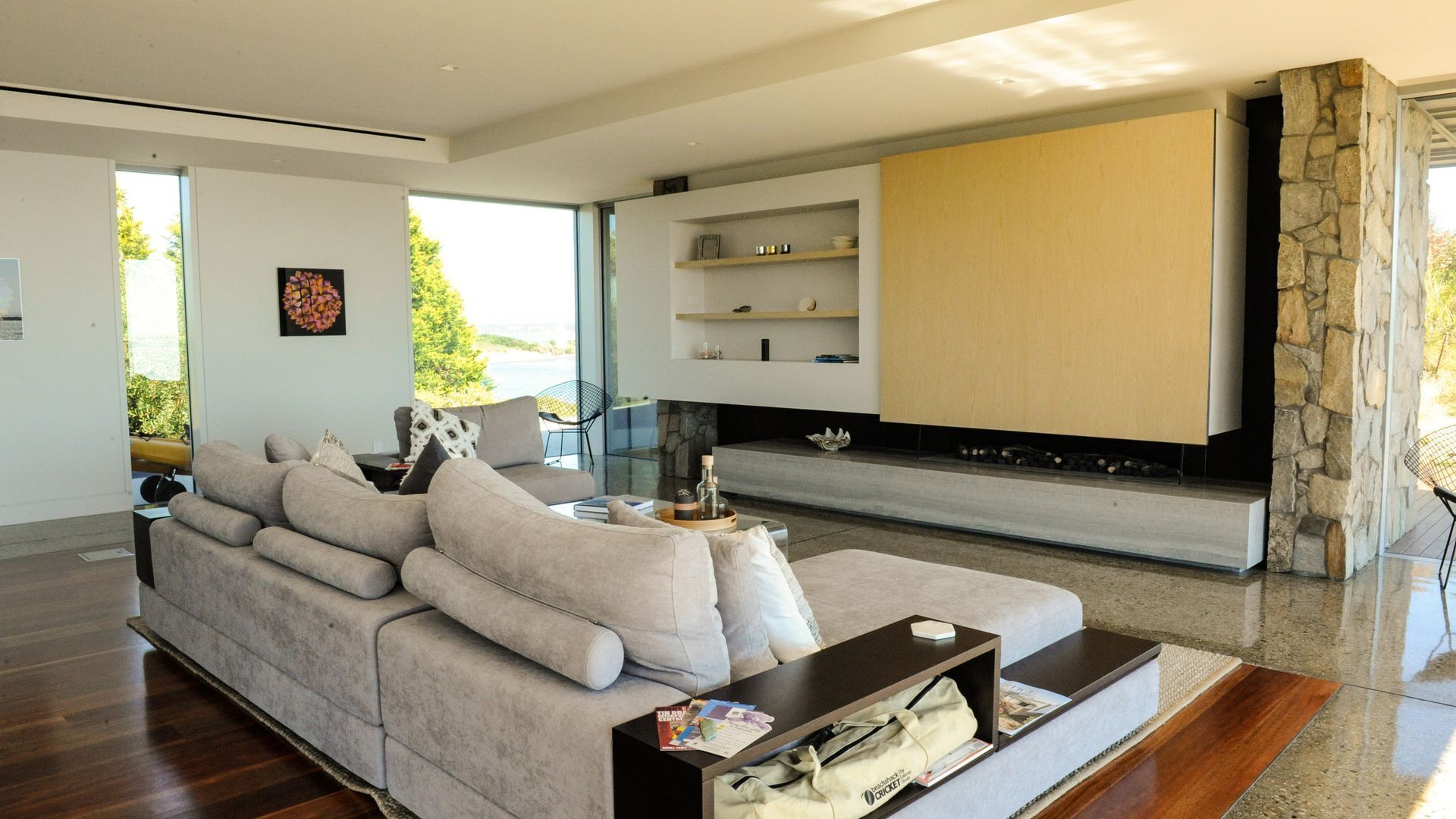 The Low Head Beach House — image 10