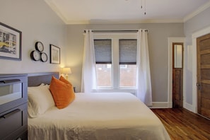1 bedroom, desk, iron/ironing board, free WiFi