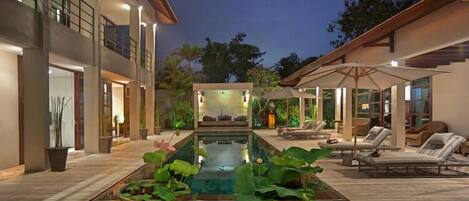 Alberca al aire libre