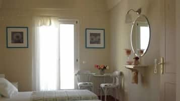 5 slaapkamers, een kluis op de kamer, een bureau