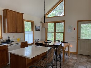 Fridge, microwave, oven, stovetop - Tranquil Views of Drummer Cove (1321) (Wellfleet)