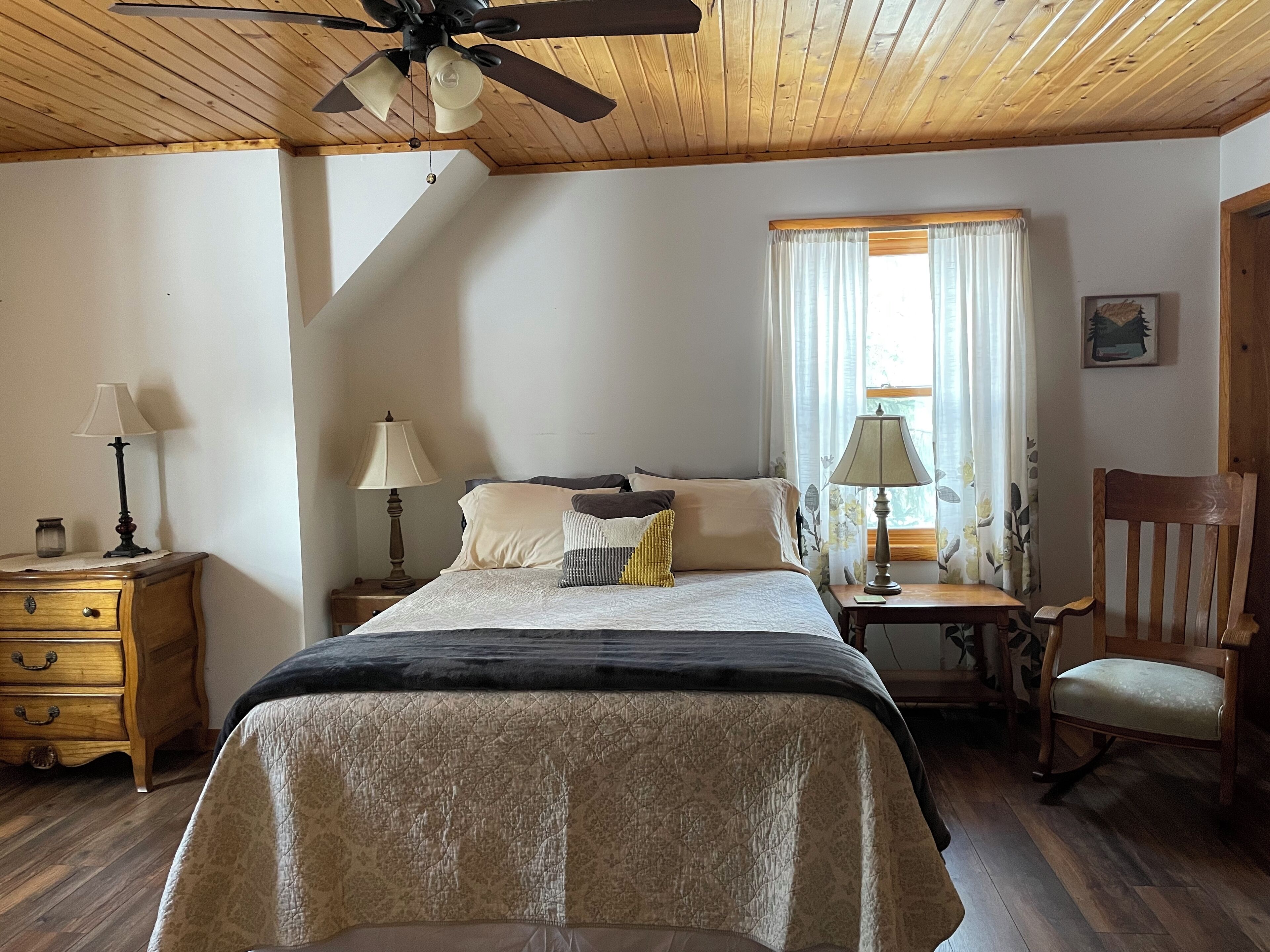 3 chambres, bureau, fer et planche à repasser, Wi-Fi gratuit