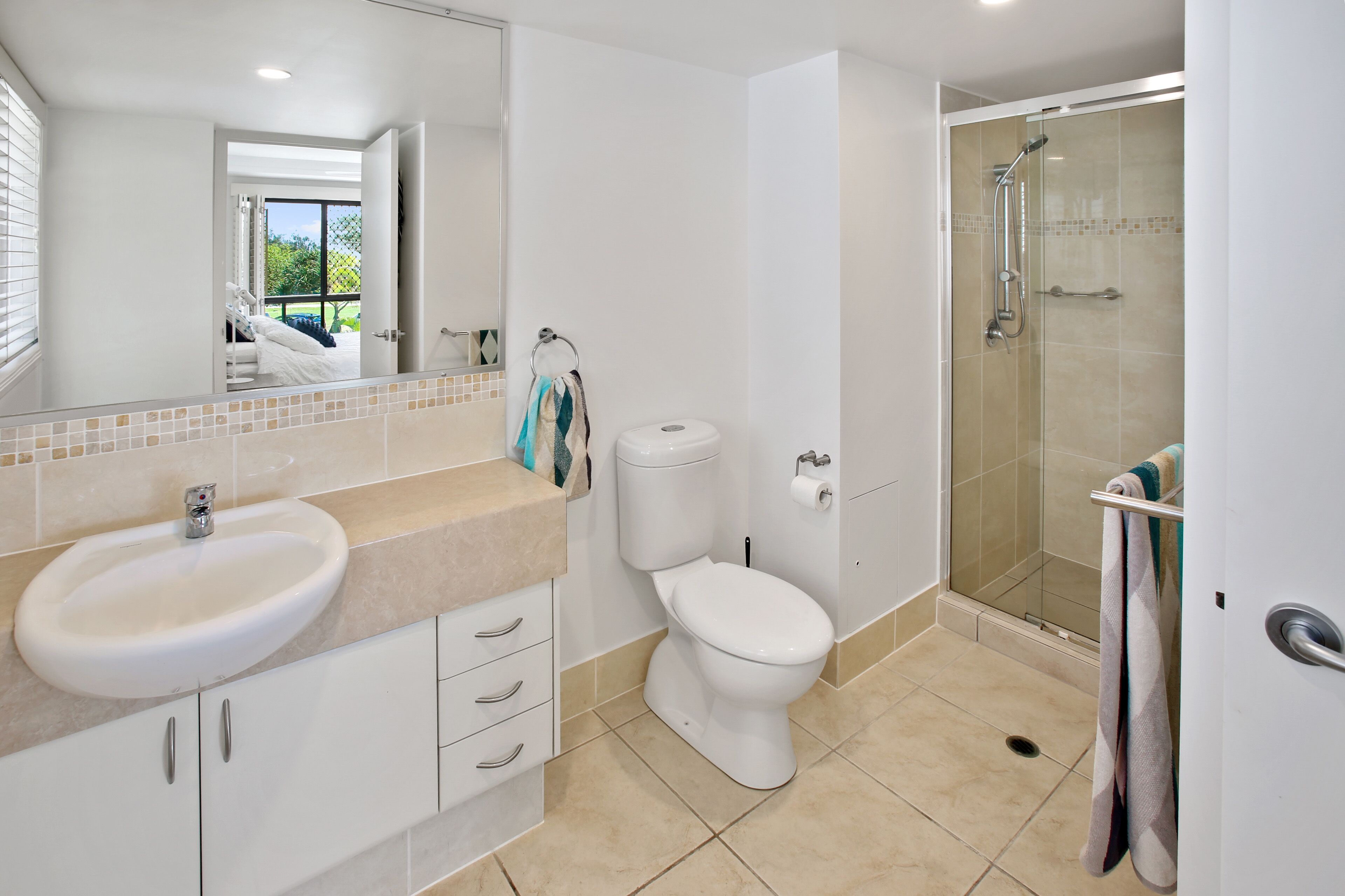 Beach front luxury apartment at Cotton Tree, Maroochydore