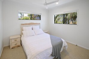 3 bedrooms, iron/ironing board, travel crib, free WiFi