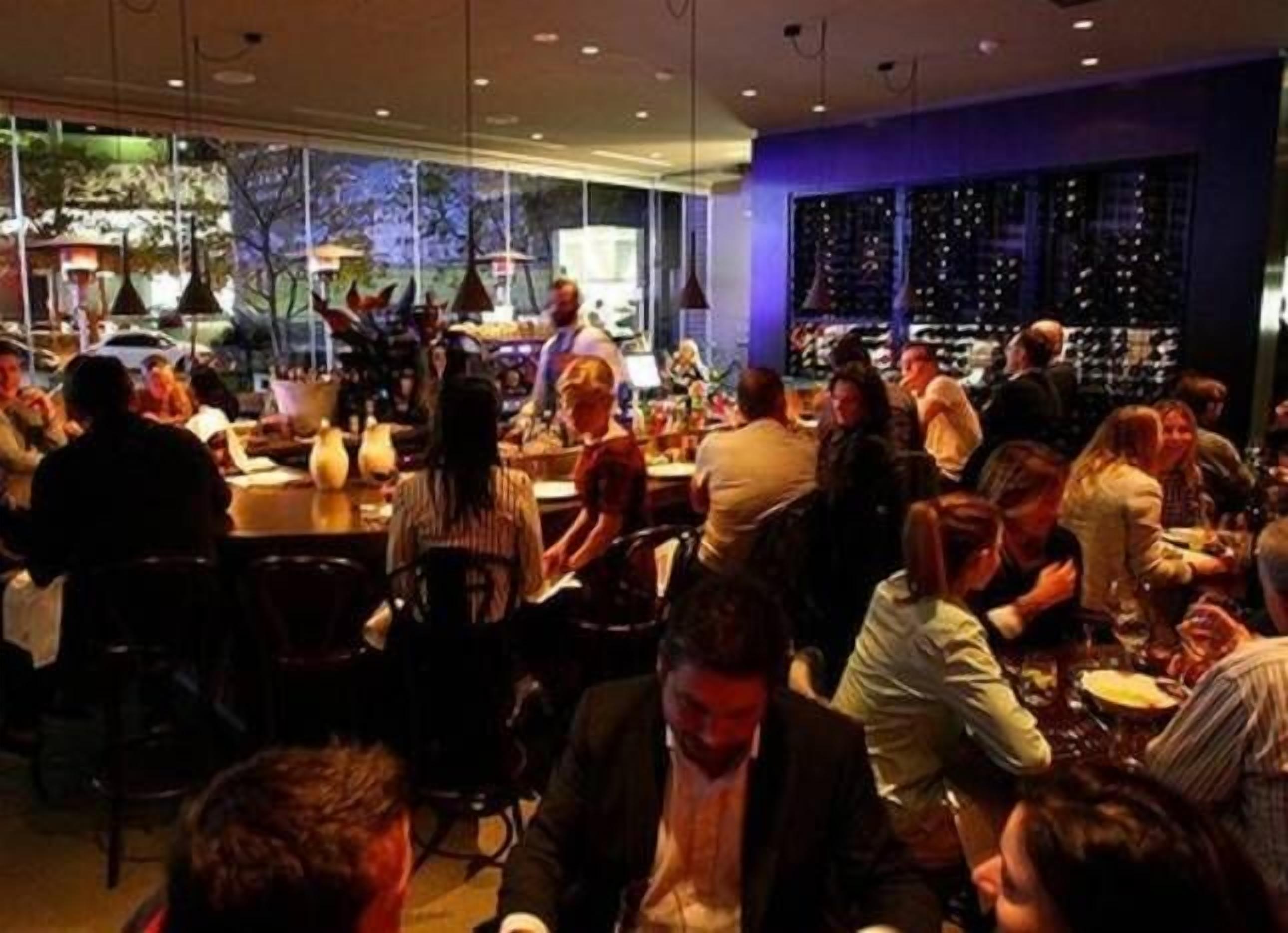 Designer Warehouse Apartment City Fringe — image 24