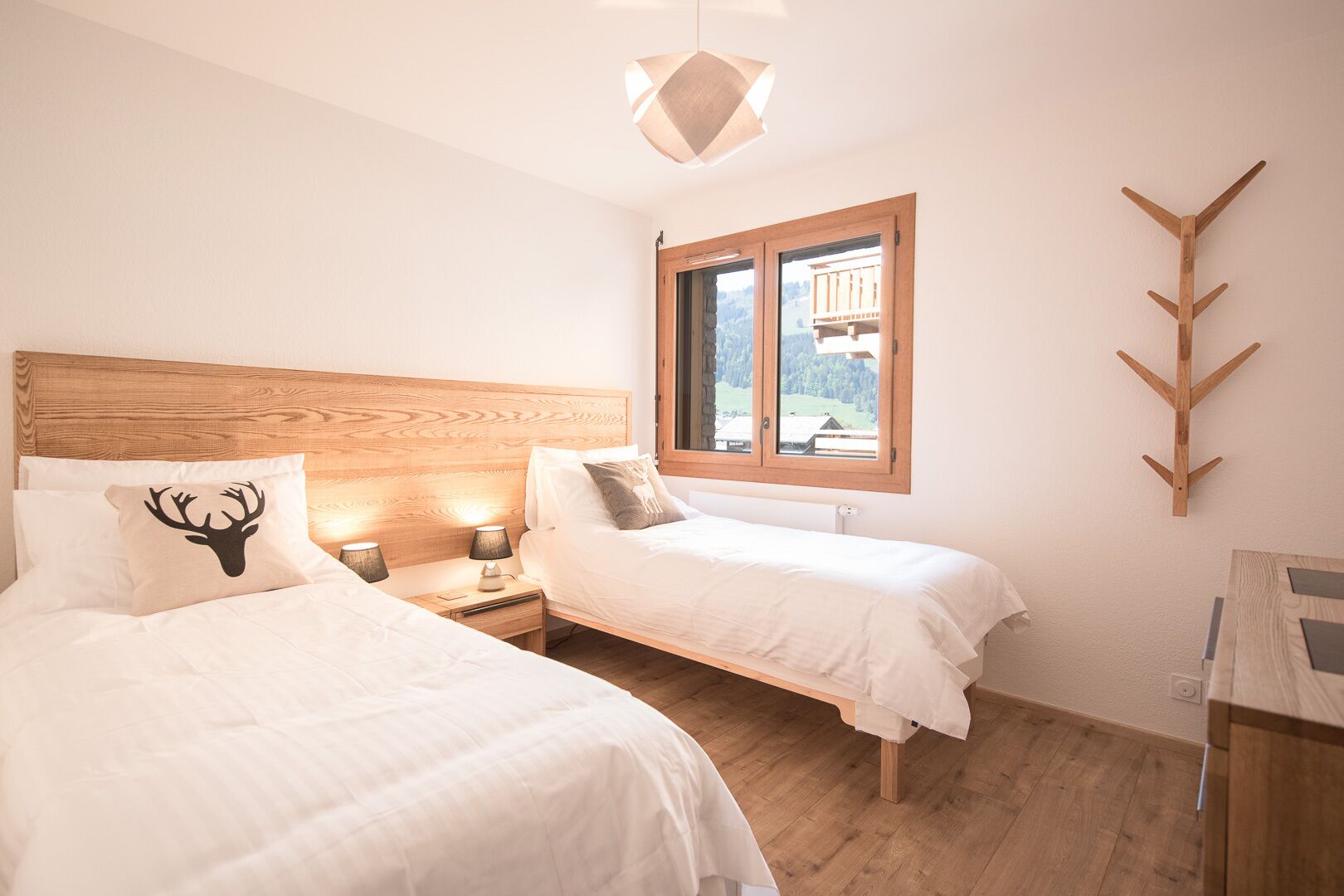CAPELLA - Morzine 2 bedroom Alpine Chalet Apartment