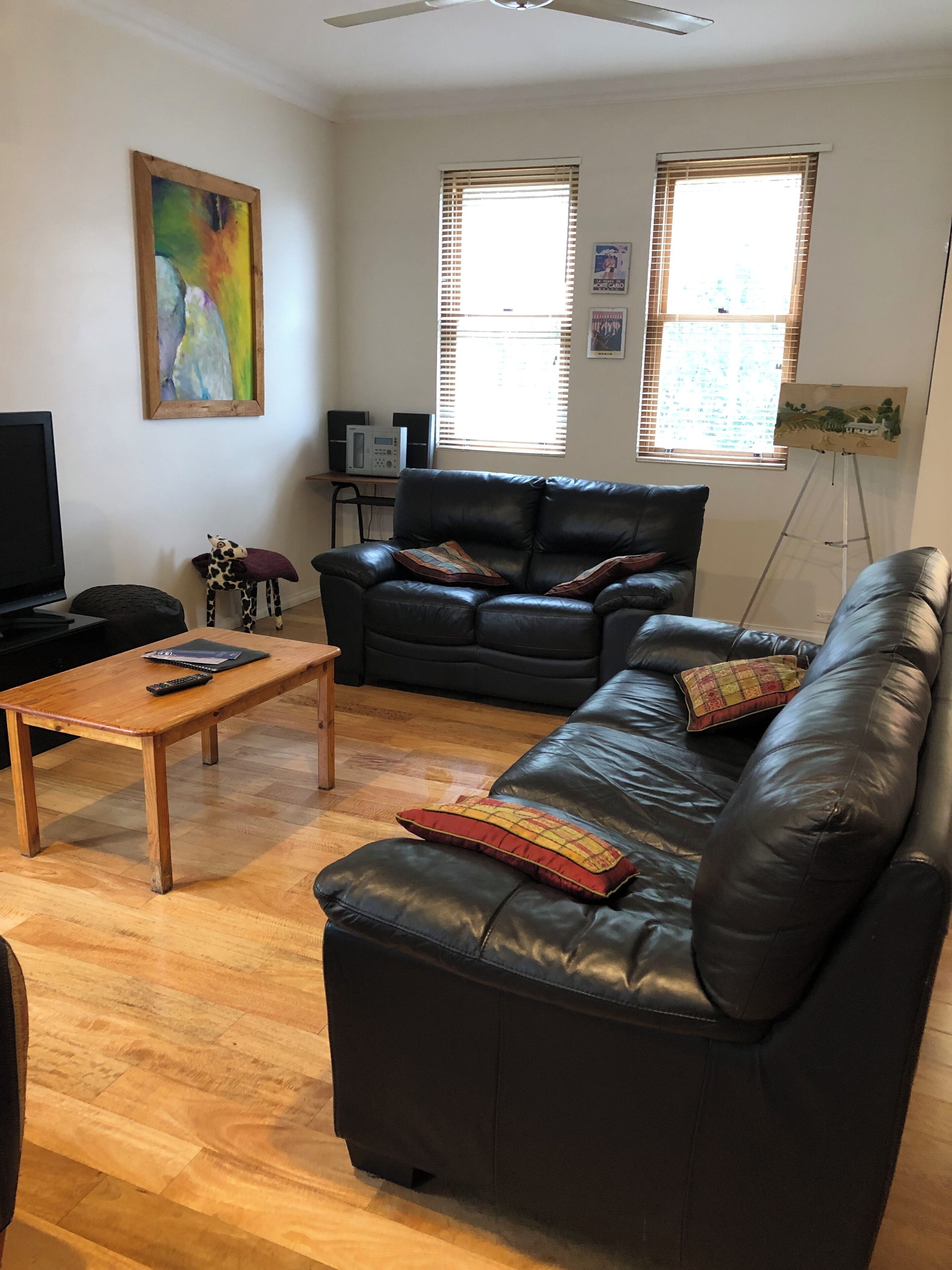 SPACIOUS 2 BRM LIMESTONE WALK TO BEACH