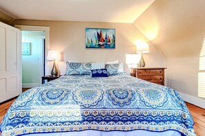 2 bedrooms, desk, iron/ironing board, free WiFi