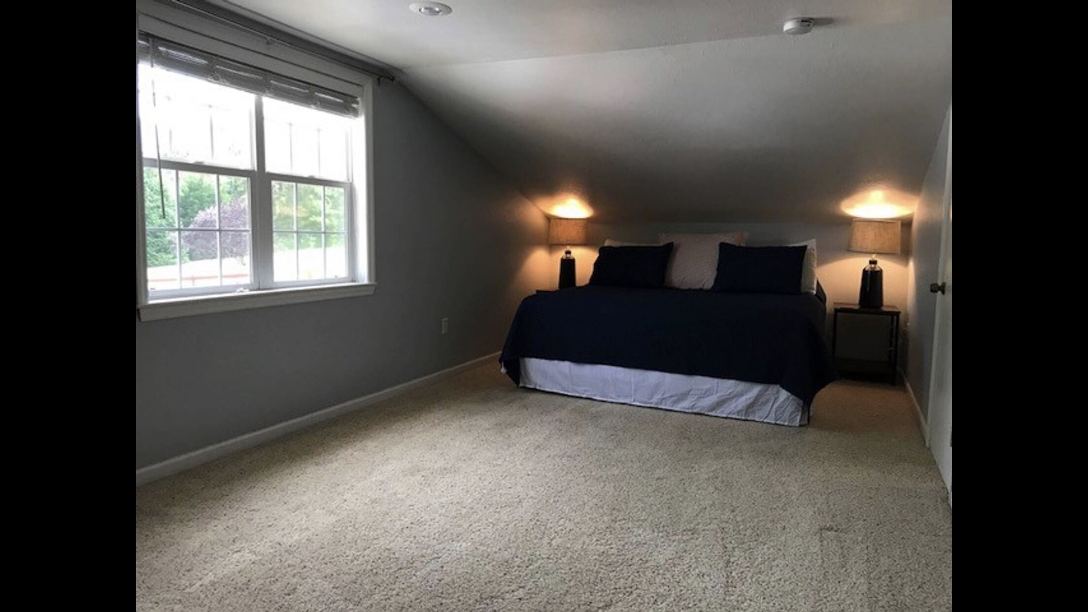 The Guesthouse-Located right between Asheville and Black Mountain