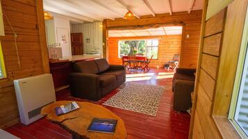 TV, DVD player, aparelho de som