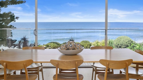 The View at North Avoca - Large and Roomy Family Beachfront House
