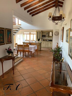 Dining - Breathtaking Views of Paradise (Guatape)