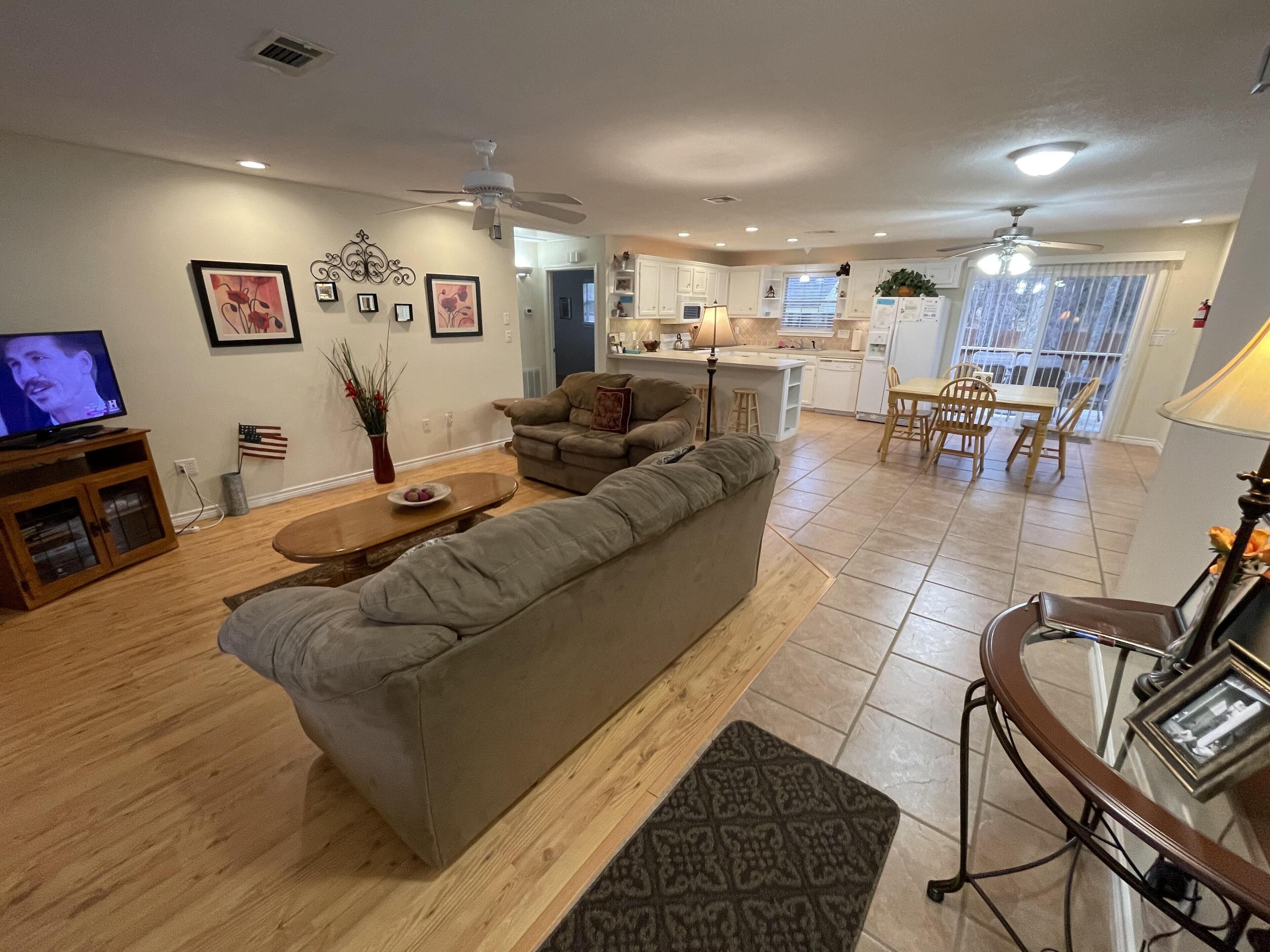 "The Gregory", Kayaks, Dock, Decks and a huge front porch