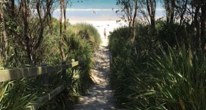 So close to the boat ramp and beach for boating enthusiasts and beach goers!!