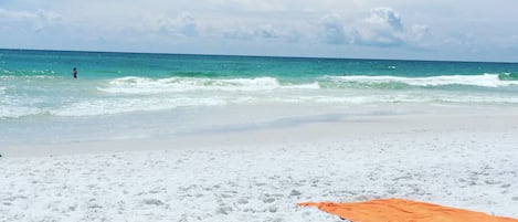 Liegestühle, Strandtücher