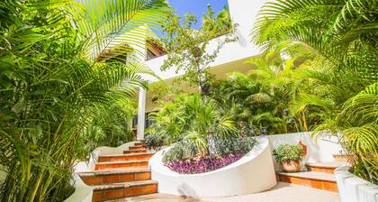 Boutique Casita w/ Pool and Patio - 7 min Walk to Beach - Casita 2