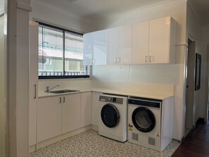 Interior - The Shack at South Beach (South Fremantle)