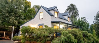 BlueMill Cottage Bright - The Complete Luxury Getaway