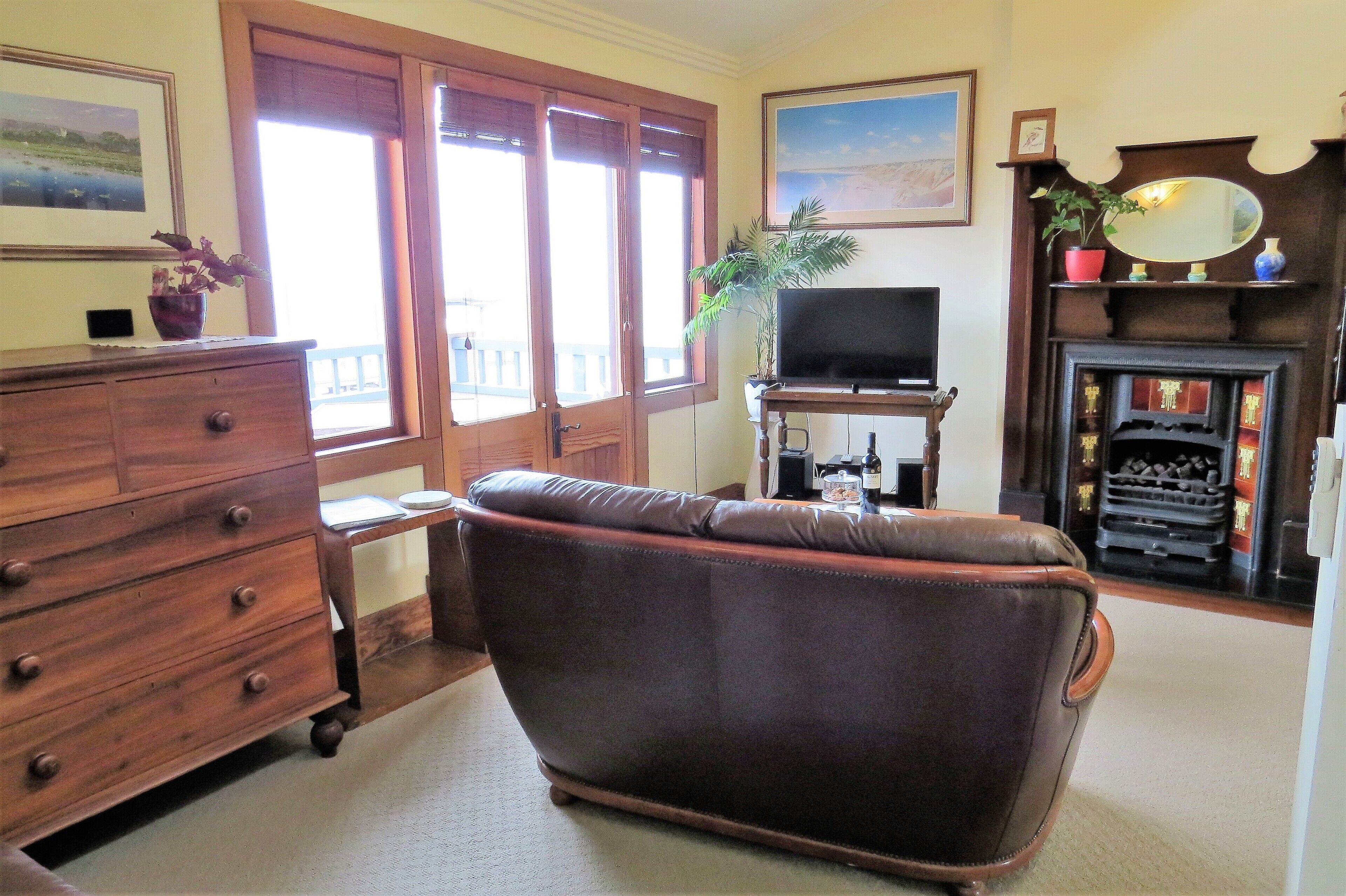 A Room with a View at McCloud House — image 8