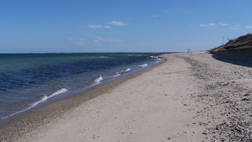Beach nearby, sun-loungers, beach towels