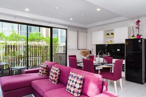 LCD TV, table tennis - Glitzy Home in Beauty Resort (Koh Samui)