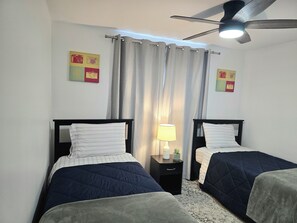 4 quartos, ferros/tábuas de passar roupa, Wi-Fi de cortesia