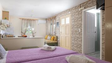 Safe på rommet, strykejern/-brett, wi-fi og sengetøy