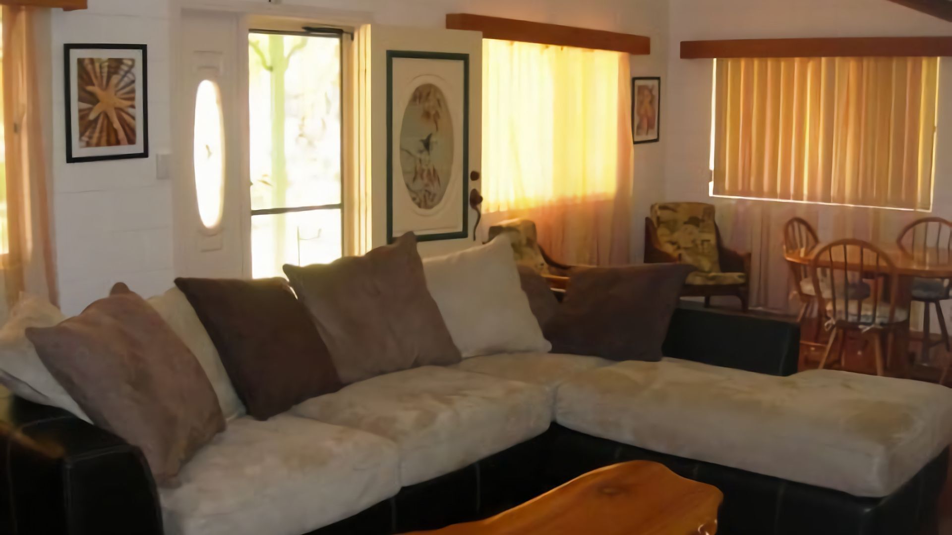 Sand Piper Cottage - Rainbow Beach. Charming and Spacious Beach House - Quiet Location — image 6