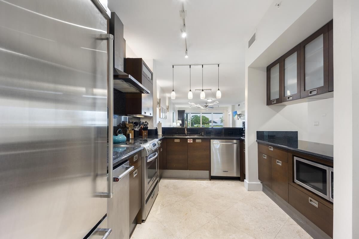 Oceanfront 3BR/2.5BA Mariner's Club Villa 512 with Oasis Pool, Marina, Game Room & More