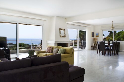 VILLA ELENI - Breathtaking views of most gorgeous beach of Athens