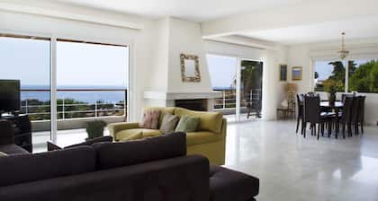 VILLA ELENI - Breathtaking views of most gorgeous beach of Athens