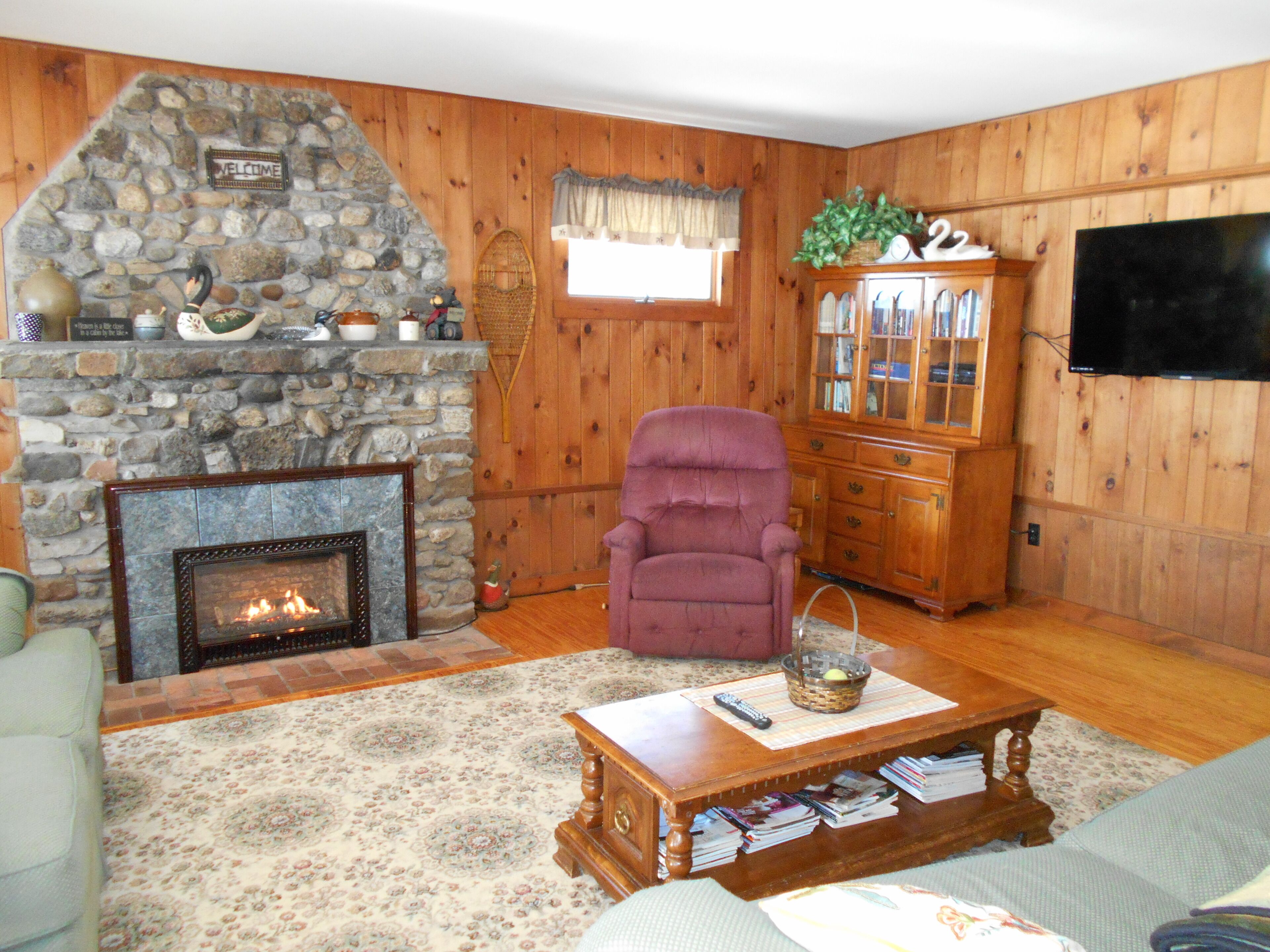COMFORTABLE YEAR ROUND  LAKE FRONT HOME - CLOSE TO SCHROON LAKE VILLAGE