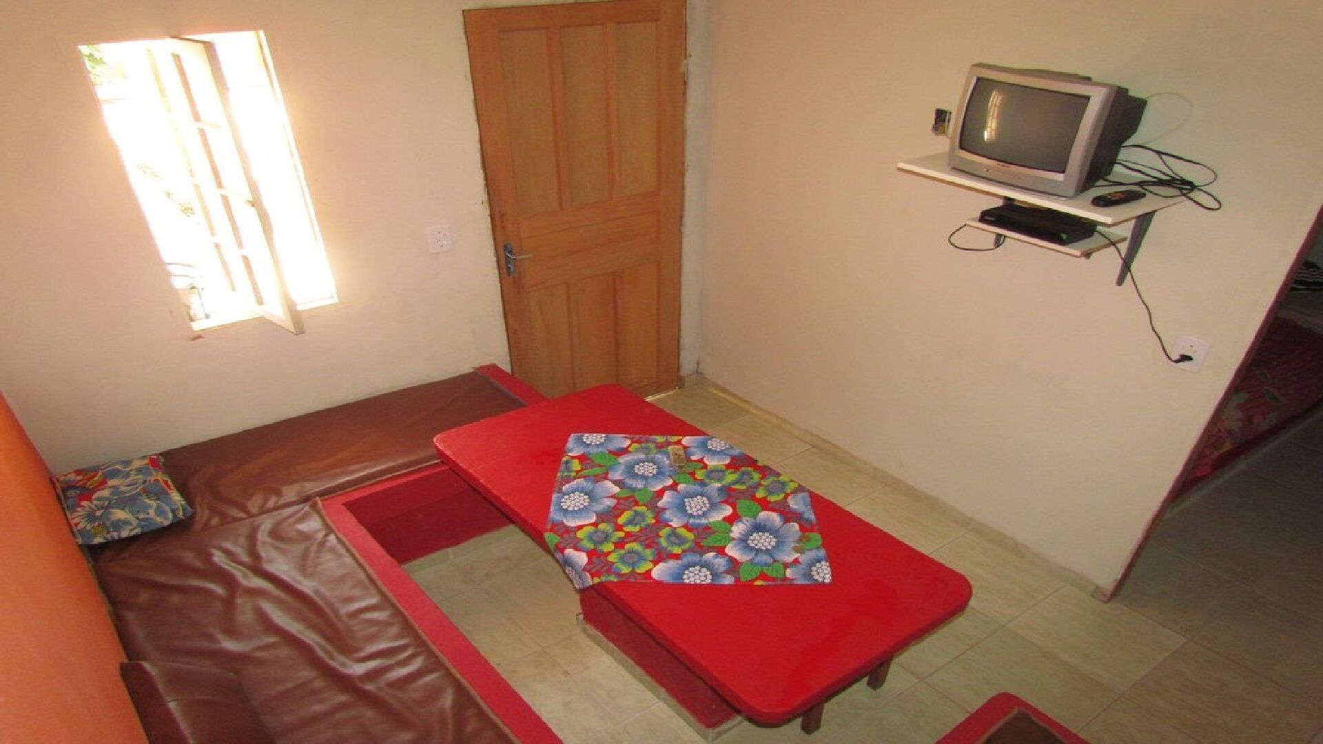 Condominium of ten chalets and swimming pool for guests. Excellent cost benefit.