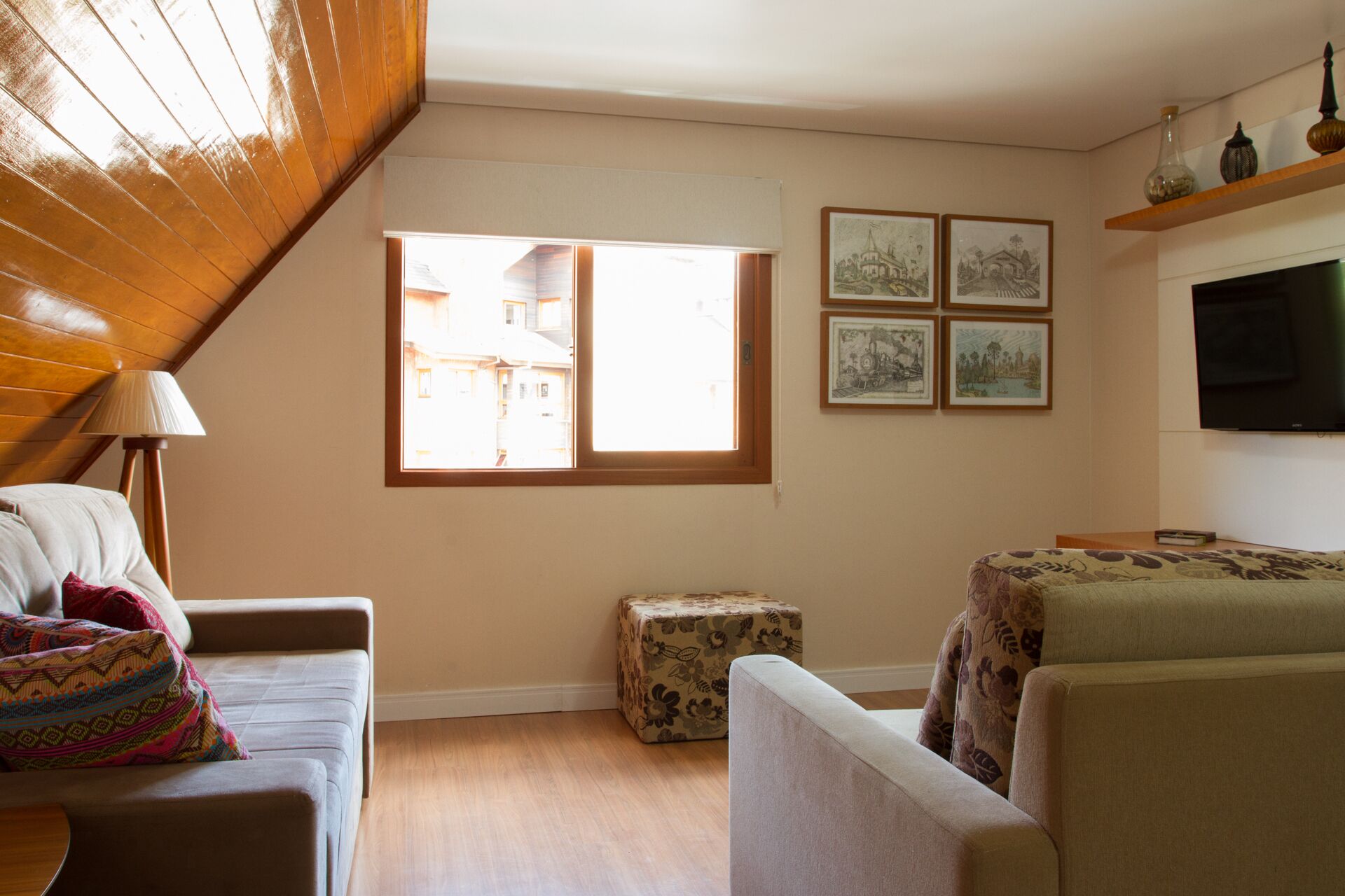 APTO CENTRO 100m R. COVERED, SACADA WITH GREAT VIEW CHURCH- WIFI, SKY, SPLIT Q / F