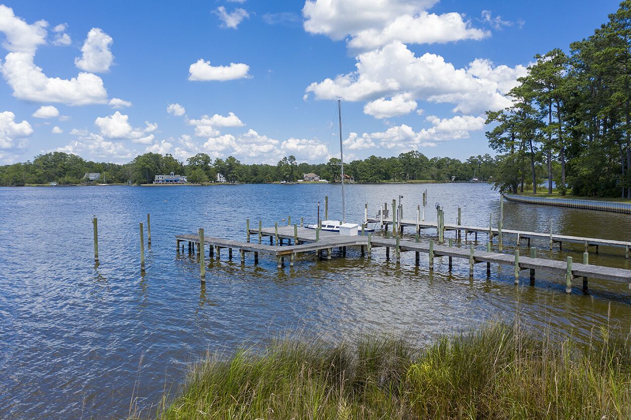 Blue Water Inn - Gorgeous elevated home with elevator and game room!
