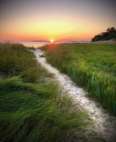 Spectacular Views of Blackfish Creek (1581)