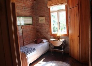 1 bedroom, iron/ironing board, bed sheets