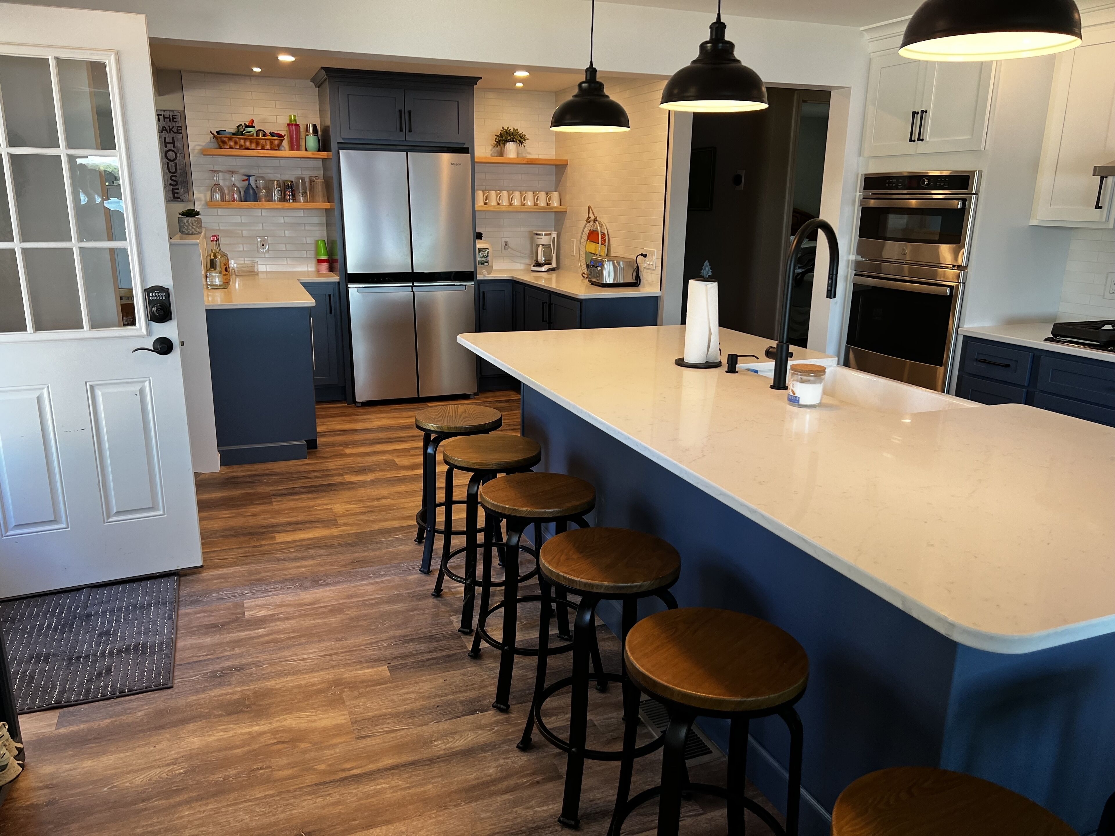 Gorgeous Lake Front Home - Renovated in 2023!