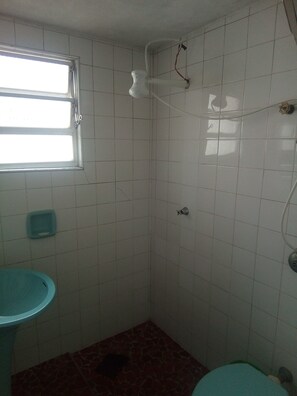 Bruser, Sæbe, Toiletpapir