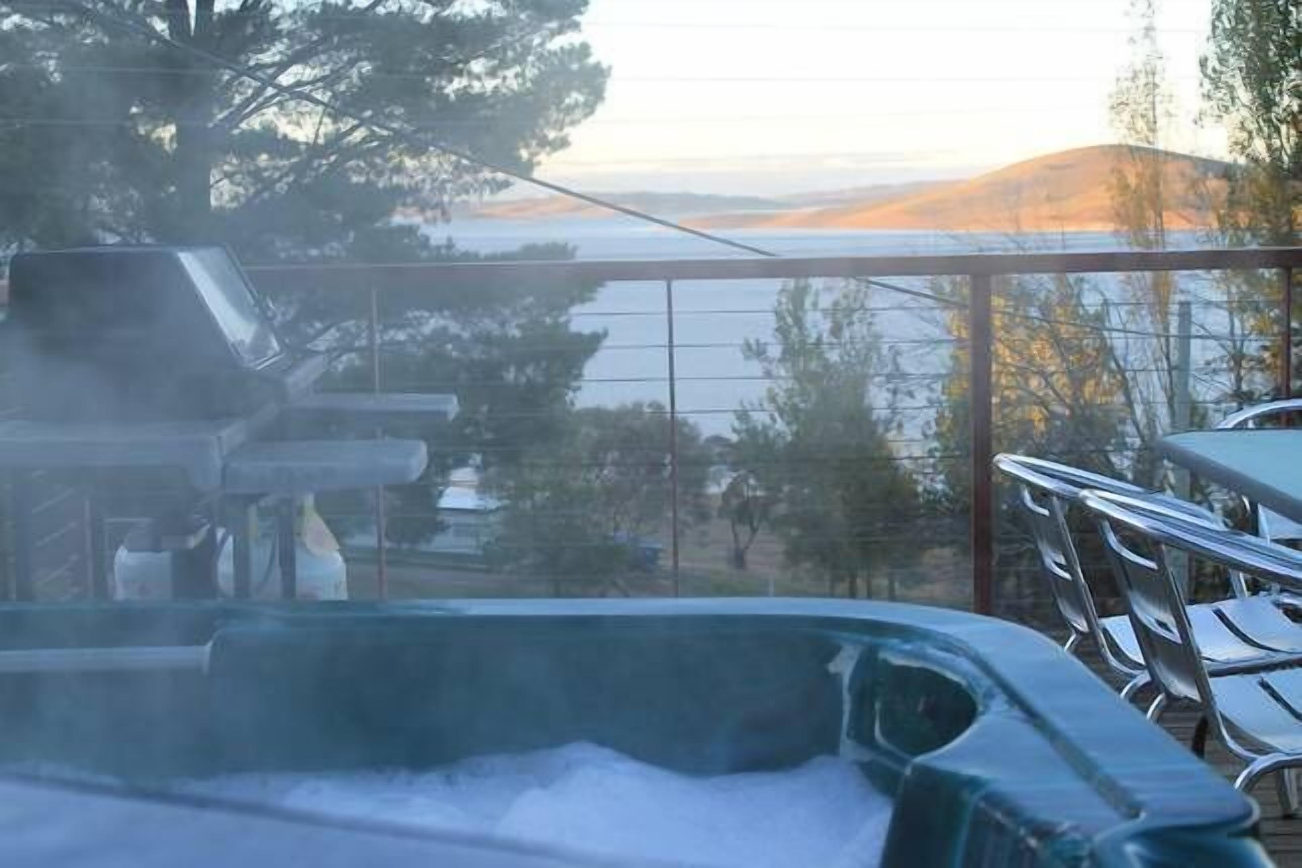 Rainbows End Old Adaminaby — image 2