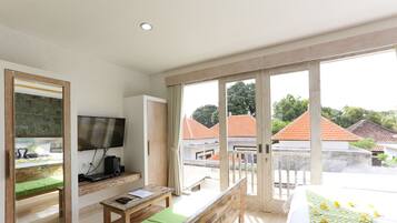 1 bedroom, in-room safe, free WiFi, bed sheets