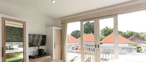 1 bedroom, in-room safe, free WiFi, bed sheets