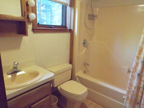 Combined shower/bathtub, hair dryer, towels, soap - 'Acadia Haven' - The peaceful side of Bar Harbor, by lovely Acadia. (Bar Harbor)