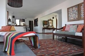 5 bedrooms, desk, iron/ironing board, travel cot