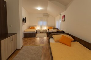 1 bedroom, free WiFi, bed sheets