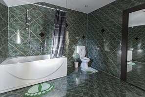 Ensemble douche/baignoire, serviettes fournies