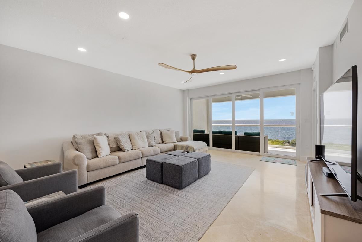 Oceanfront 3BR/2.5BA Mariner's Club Villa 324 with Oasis Pool, Marina, Game Room & More
