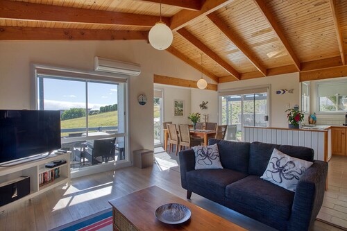 Cockatoo Cabin Bay of Fires