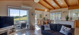 Cockatoo Cabin Bay of Fires