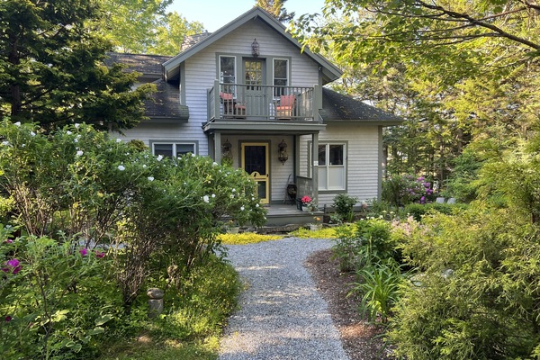 Cottage entrance from driveway